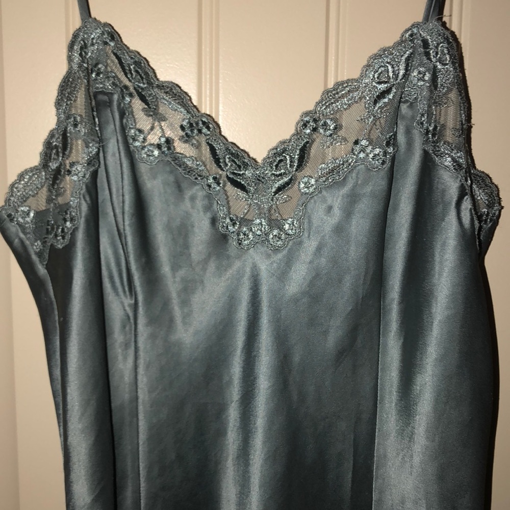Silk slip - Picture 2 of 2